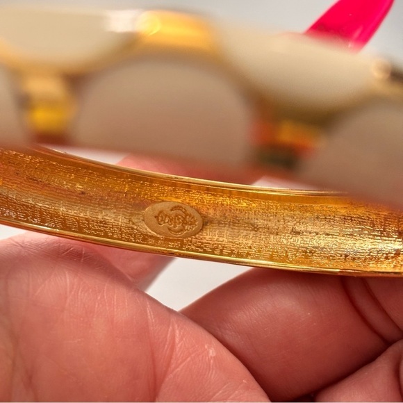 Premier Designs gold tone enamel clamper bracelet - Picture 4 of 7